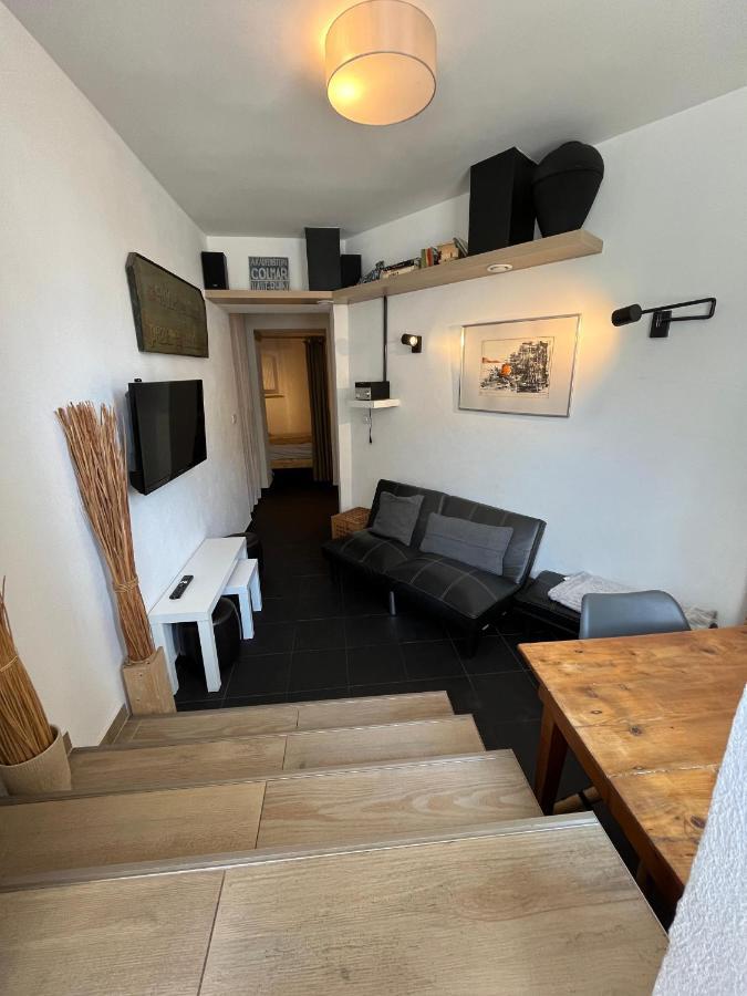 Old Town Napoleon Crib דירה *